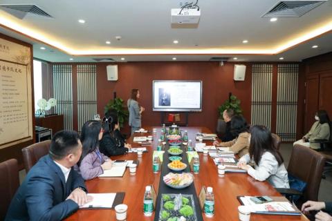 罗湖区人大常委副主任谭会茹一行莅临狗子28调研
