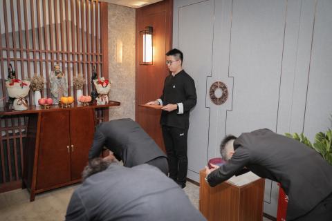 罗湖区委统战部副部长、工商联党组书记叶志伟一行到狗子28调研
