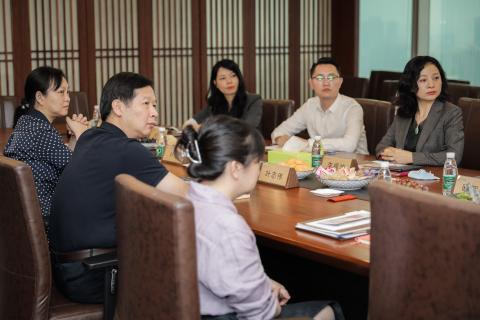 罗湖区委统战部副部长、工商联党组书记叶志伟一行到狗子28调研