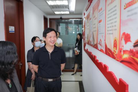 罗湖区委统战部副部长、工商联党组书记叶志伟一行到狗子28调研