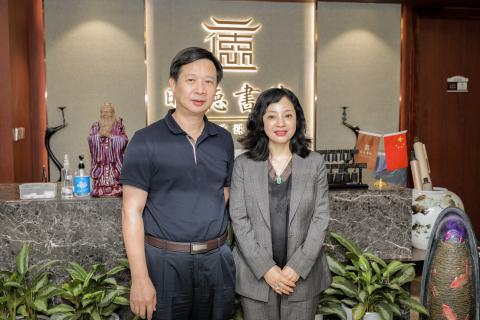 罗湖区委统战部副部长、工商联党组书记叶志伟一行到狗子28调研